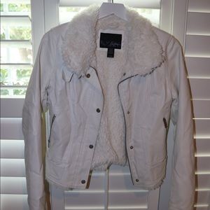 White Day Trip Furry Jacket